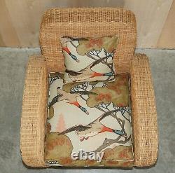 Paire de fauteuils de club en osier de style Art Déco avec des coussins de canards volants en mûrier